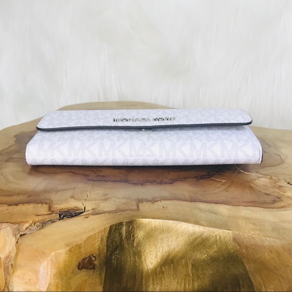 Michael Kors Jet Set Large Trifold Wallet - Picture 5 of 8